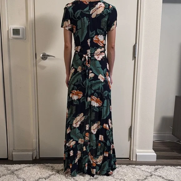 XIX Palms Black and Green Floral Maxi Dress - Picture 2 of 6